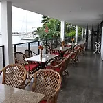 Marina Park Hotel